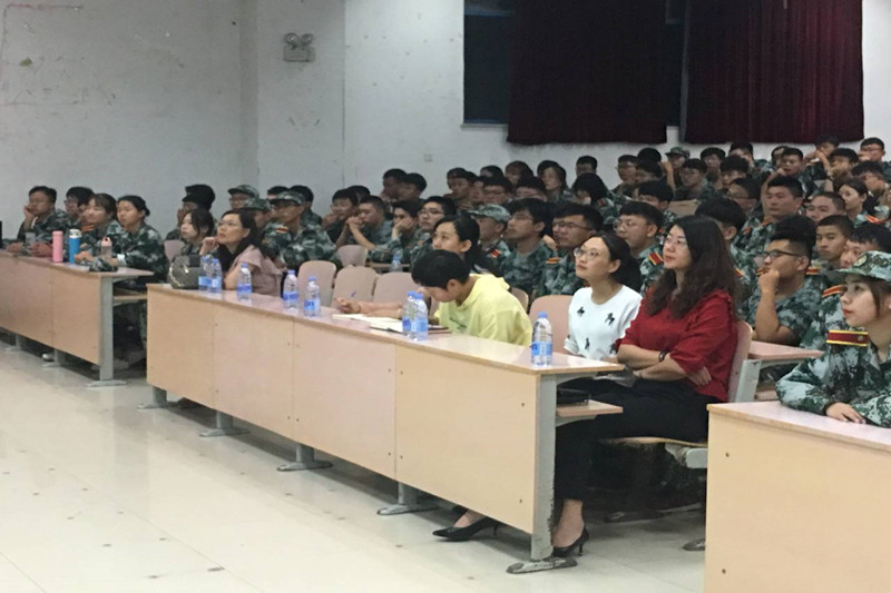 信工系新生入学教育2..jpg